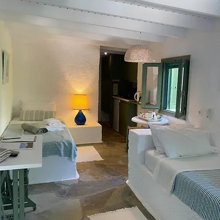 アパート Niriides Mani Beachfront Residences *