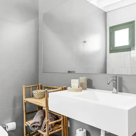 アパート Niriides Mani Beachfront Residences *