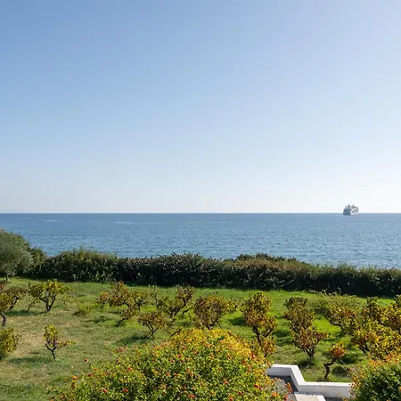 Niriides Mani Beachfront Residences Gytheio